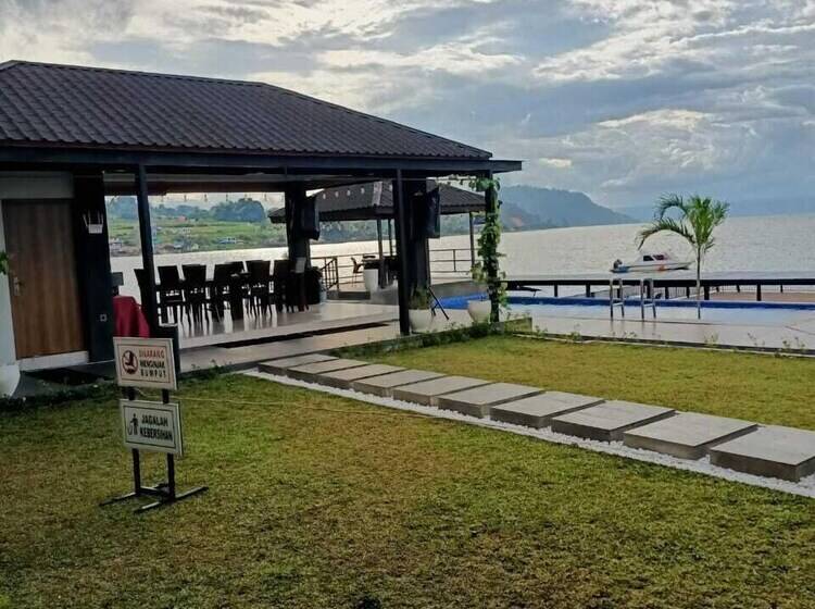 Отель Purnama Balige