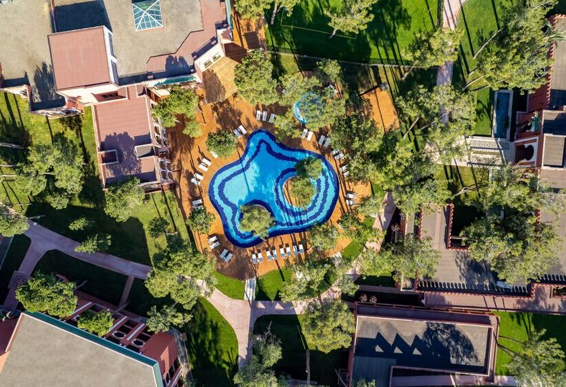 ホテル Rixos Park Belek, The Land of Legends Access