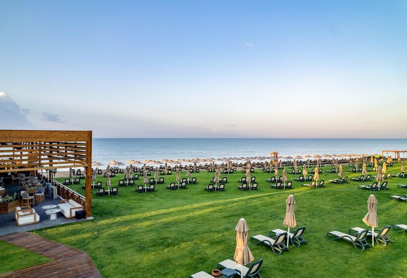 ホテル Rixos Park Belek, The Land of Legends Access