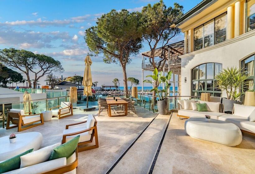ホテル Rixos Park Belek, The Land of Legends Access