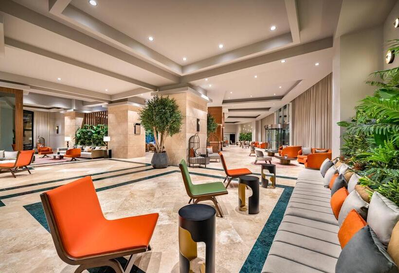 ホテル Rixos Park Belek, The Land of Legends Access