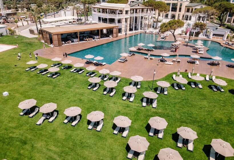 ホテル Rixos Park Belek, The Land of Legends Access