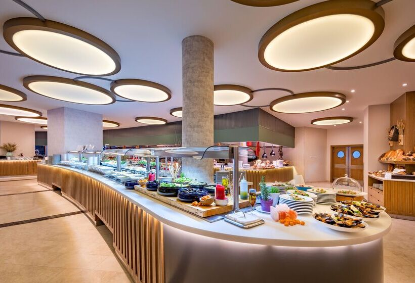 ホテル Rixos Park Belek, The Land of Legends Access