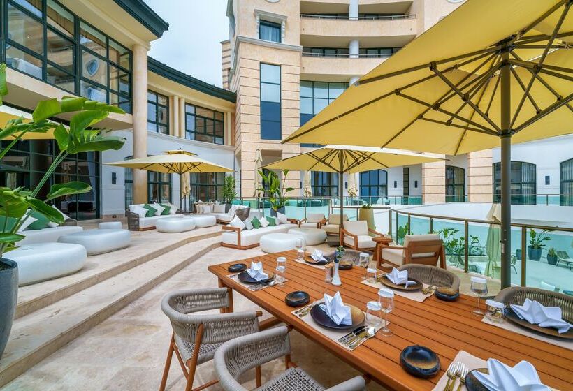 ホテル Rixos Park Belek, The Land of Legends Access