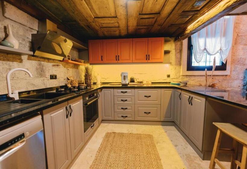 هتل Suare Alaçatı