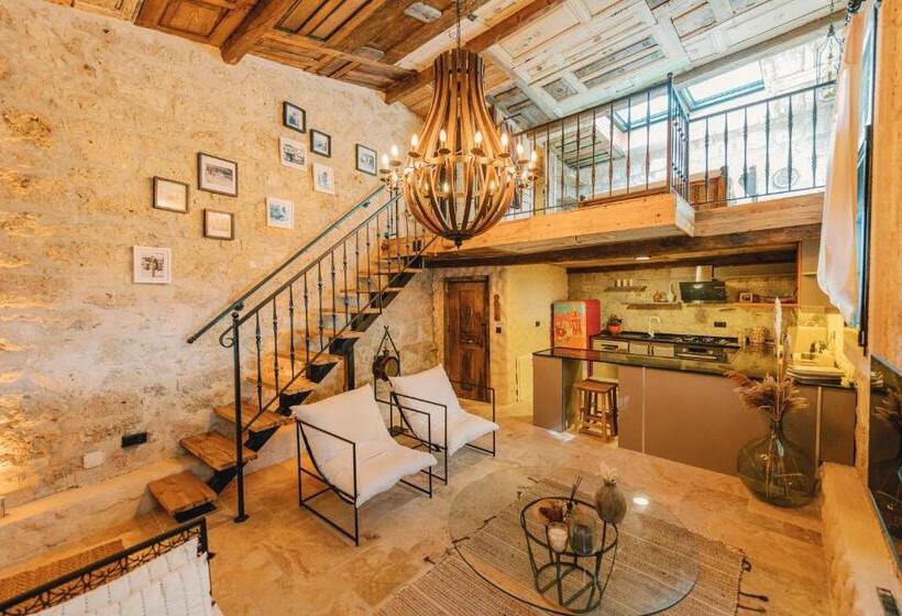 هتل Suare Alaçatı