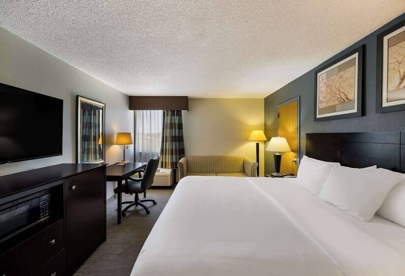 فندق Suburban Studios