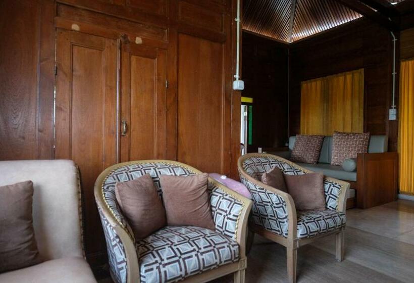 호텔 The Lavana Pondok Anugerah