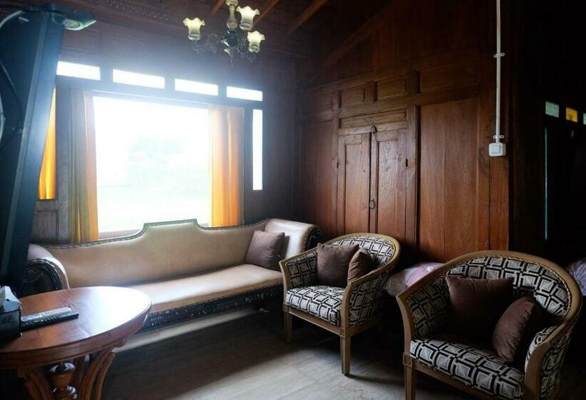 호텔 The Lavana Pondok Anugerah