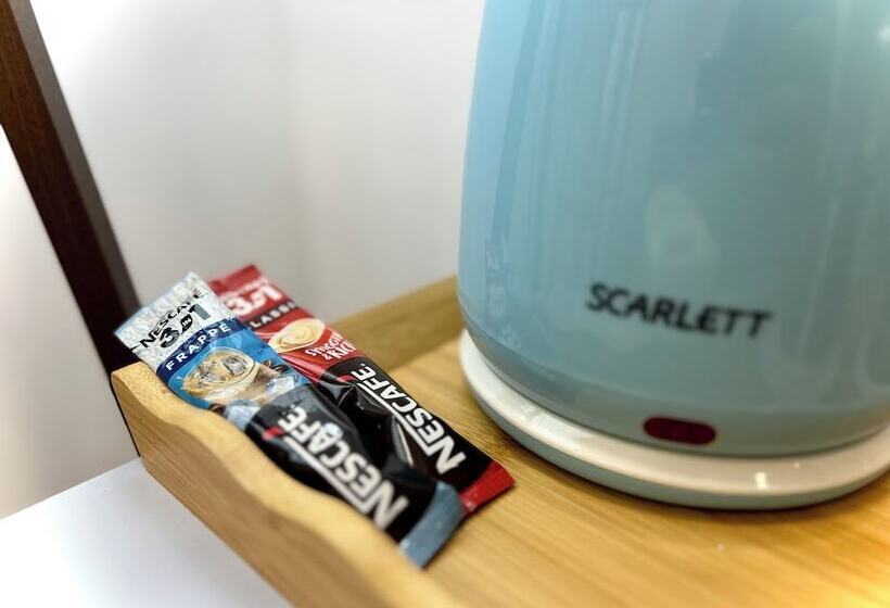 בית מלון כפרי Tirana Square