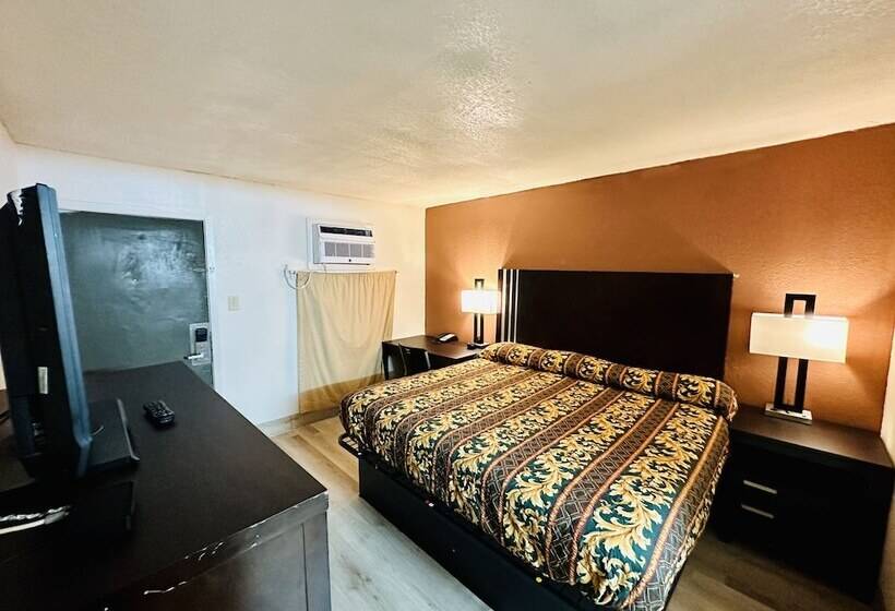 فندق على الطريق Economy Inn