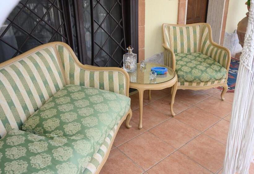 פנסיון A Casa Di Lu  Elegant Room