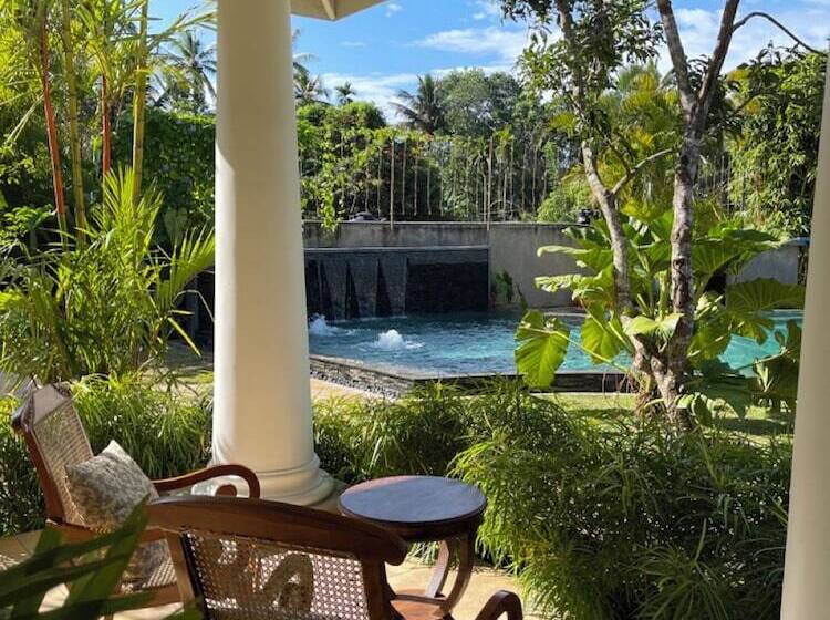 펜션 Claire Villa By Younger Villas & Resorts