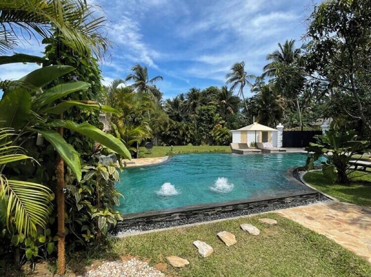 펜션 Claire Villa By Younger Villas & Resorts