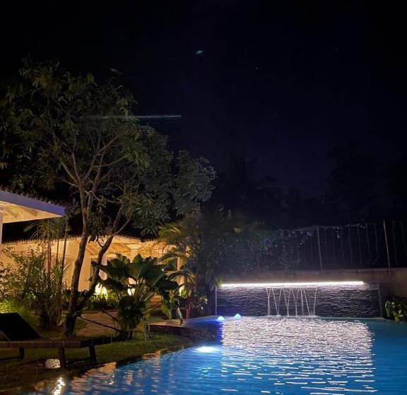 펜션 Claire Villa By Younger Villas & Resorts