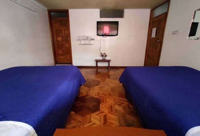 پانسیون Altamira Suites   Ibarra