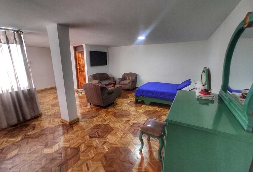 پانسیون Altamira Suites   Ibarra