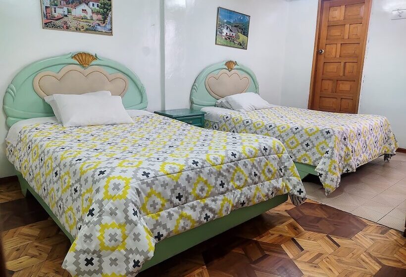 پانسیون Altamira Suites   Ibarra