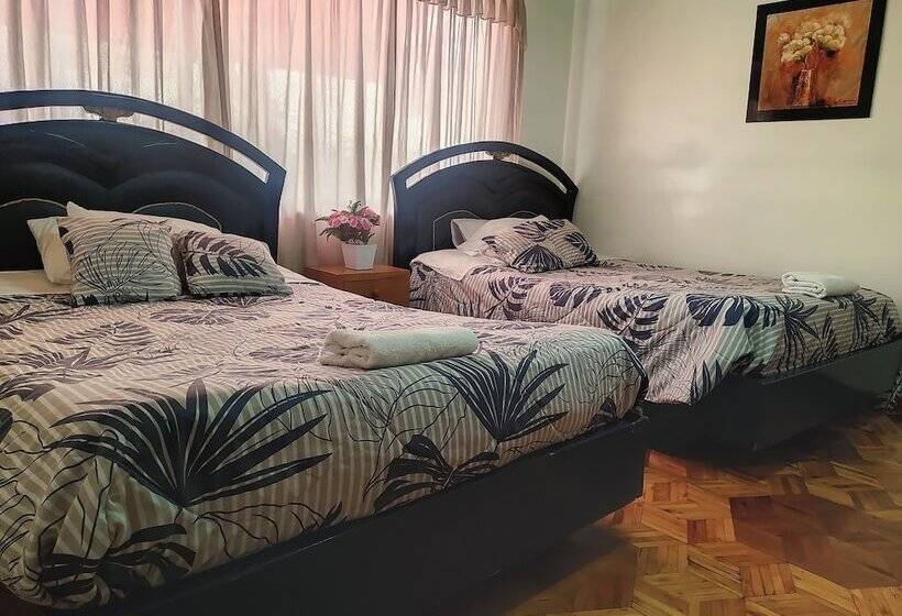 פנסיון Altamira Suites   Ibarra