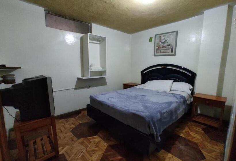 פנסיון Altamira Suites   Ibarra