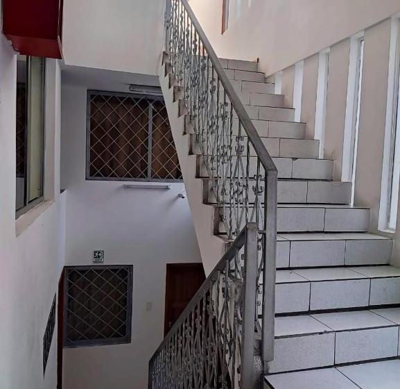 پانسیون Altamira Suites   Ibarra