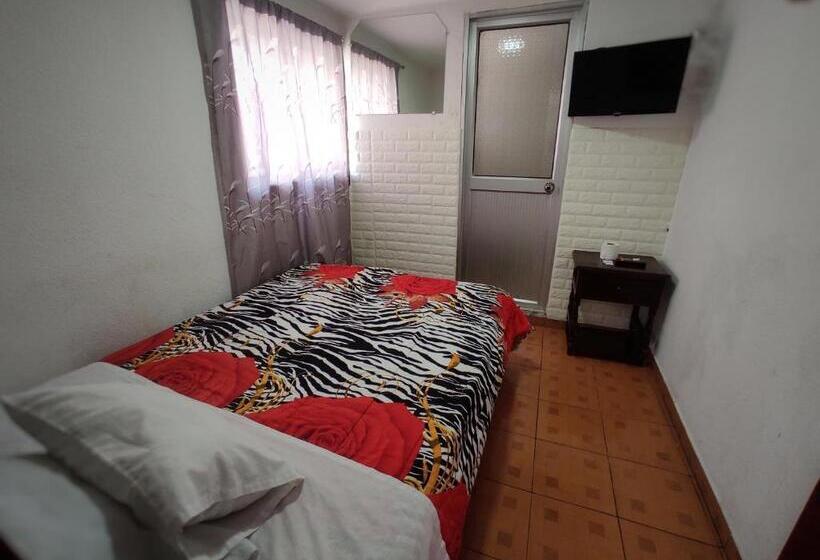 پانسیون Altamira Suites   Ibarra