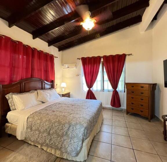 بنسيون La Casa De Los Patos