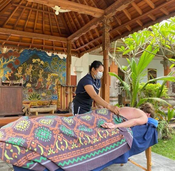 膳宿费 Narafa S Guest House