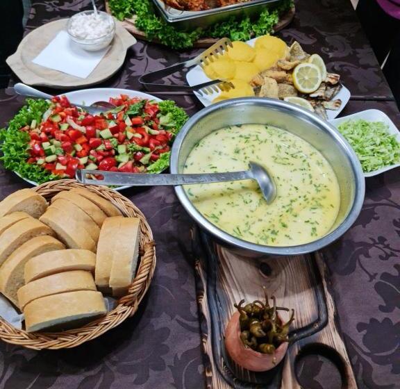 Пансион Pastravaria Rin