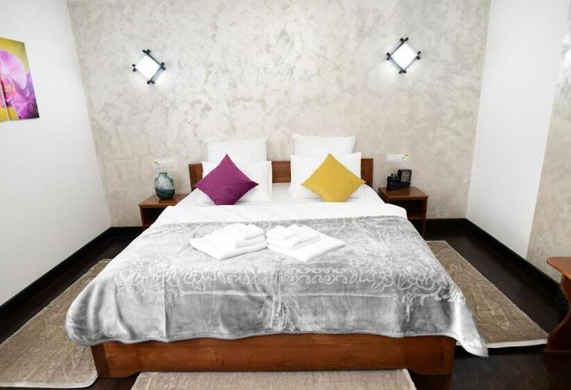 Пансион Pastravaria Rin