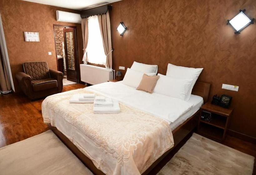 Пансион Pastravaria Rin