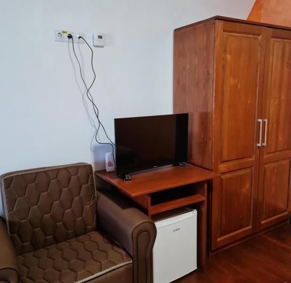 Пансион Pastravaria Rin