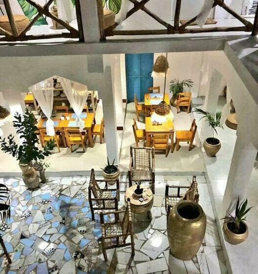 פנסיון Pole Pole Boutique House