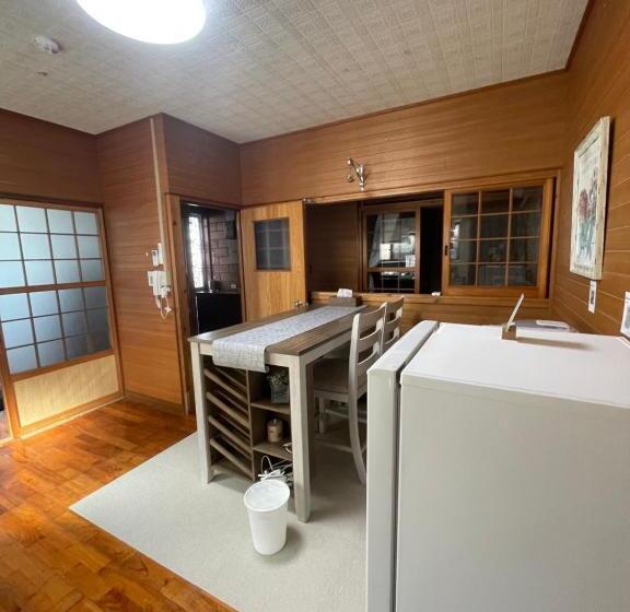 פנסיון Sunabe Beach House