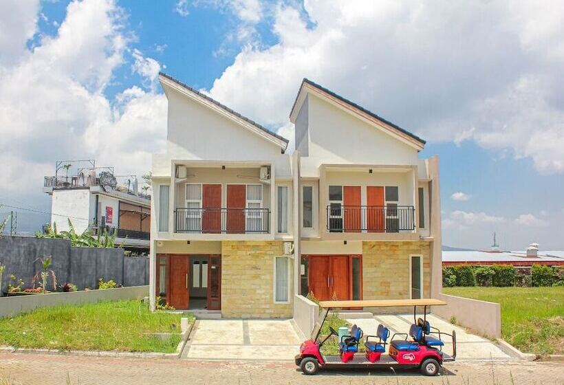 پانسیون Twospaces Living At Panorama Villas