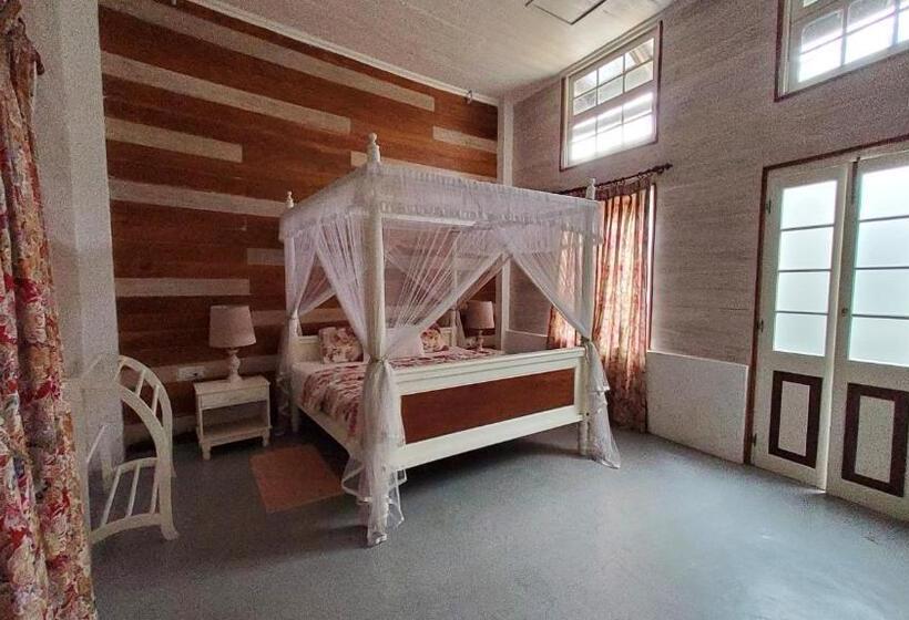 膳宿费 Walauwa On The Hill