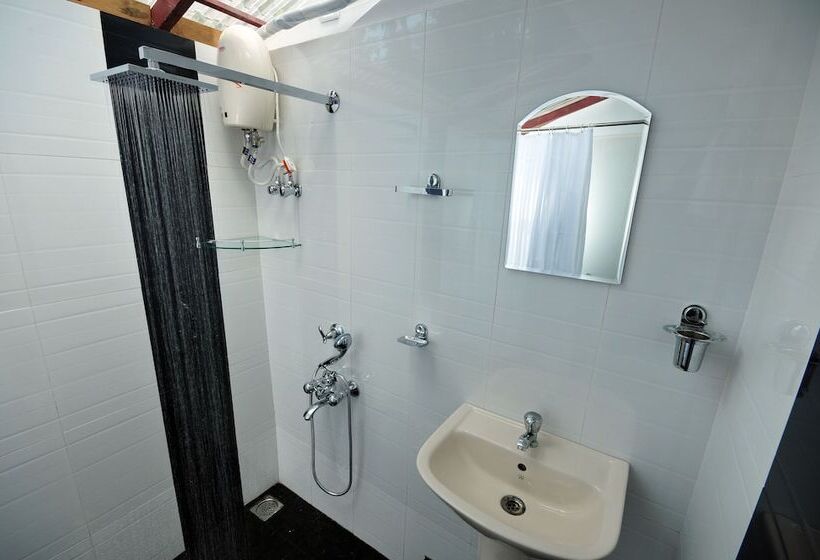 استراحتگاه The Lake By Maat Hotels