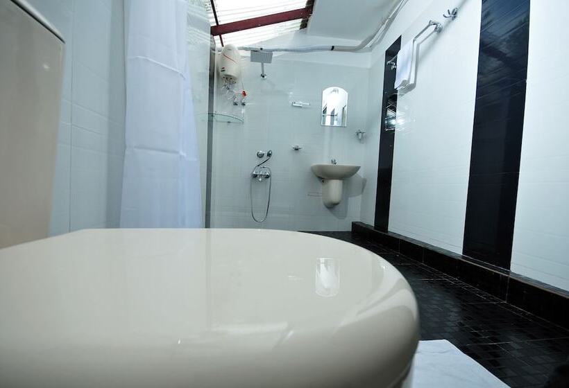 استراحتگاه The Lake By Maat Hotels