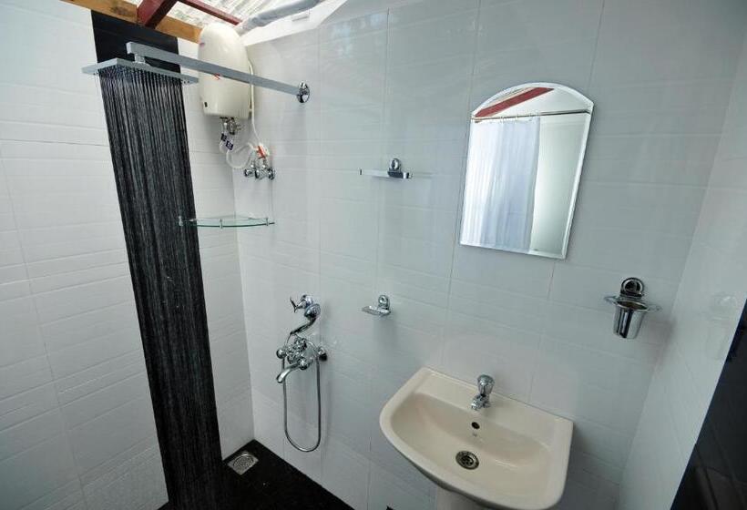 استراحتگاه The Lake By Maat Hotels