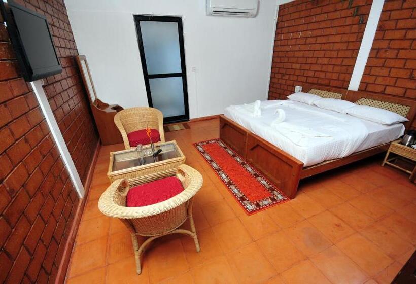 استراحتگاه The Lake By Maat Hotels