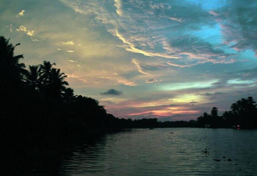 استراحتگاه The Lake By Maat Hotels