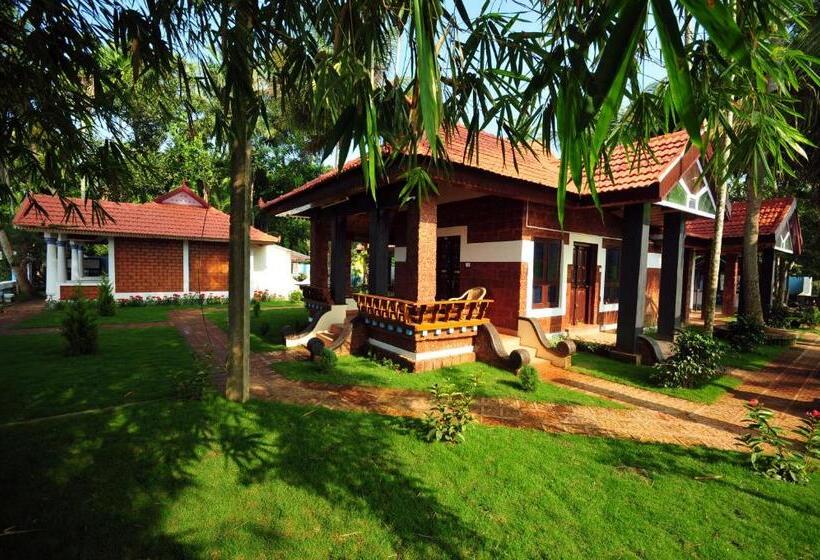 استراحتگاه The Lake By Maat Hotels