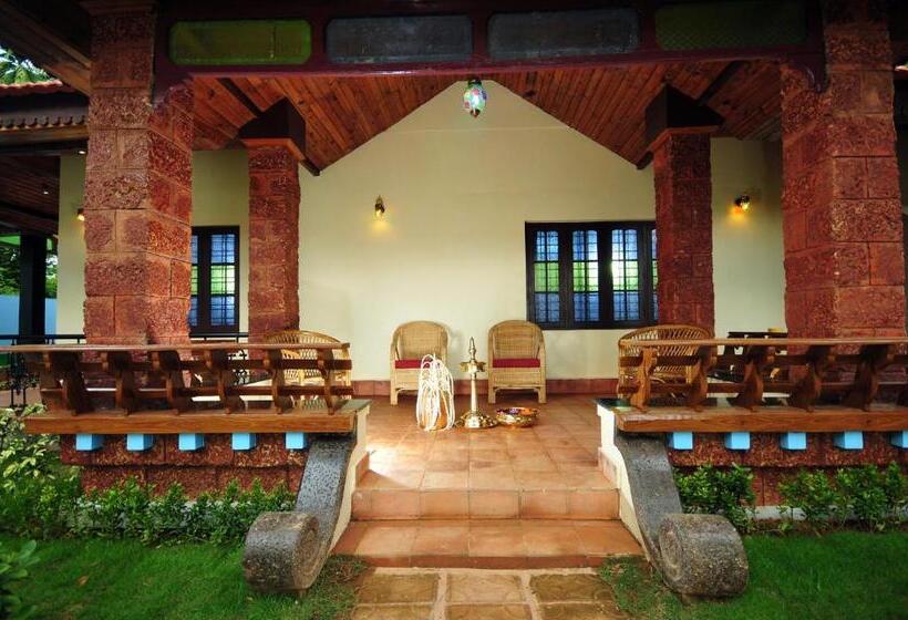 استراحتگاه The Lake By Maat Hotels