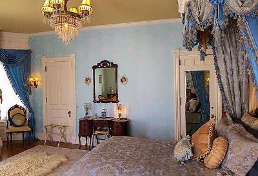 Alexander Mansion Bed & Breakfast