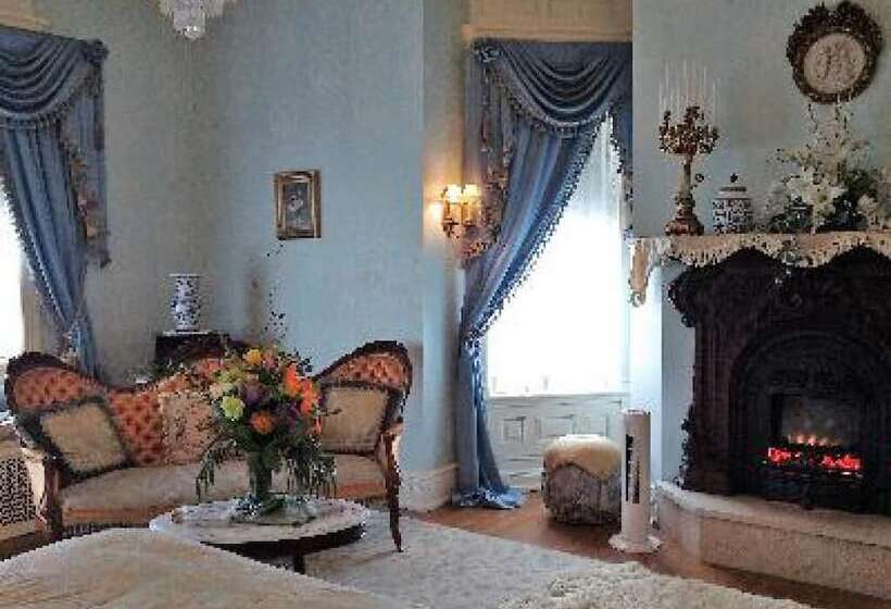 Alexander Mansion Bed & Breakfast