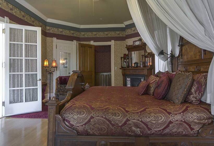 Alexander Mansion Bed & Breakfast