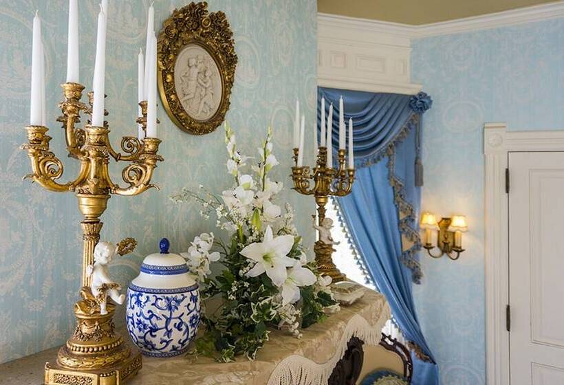 Alexander Mansion Bed & Breakfast