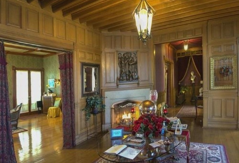 Alexander Mansion Bed & Breakfast