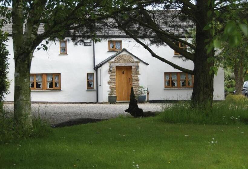 Armidale Cottages B&b