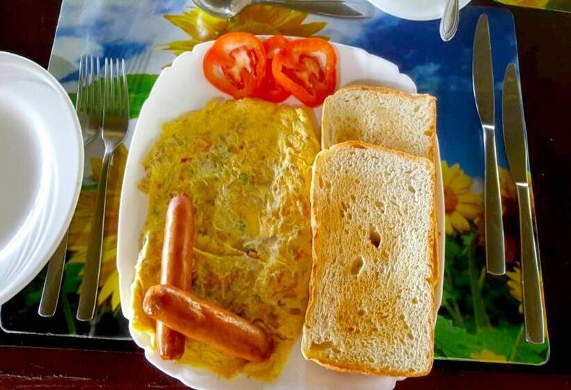 Bahari Dhow Beach Villas